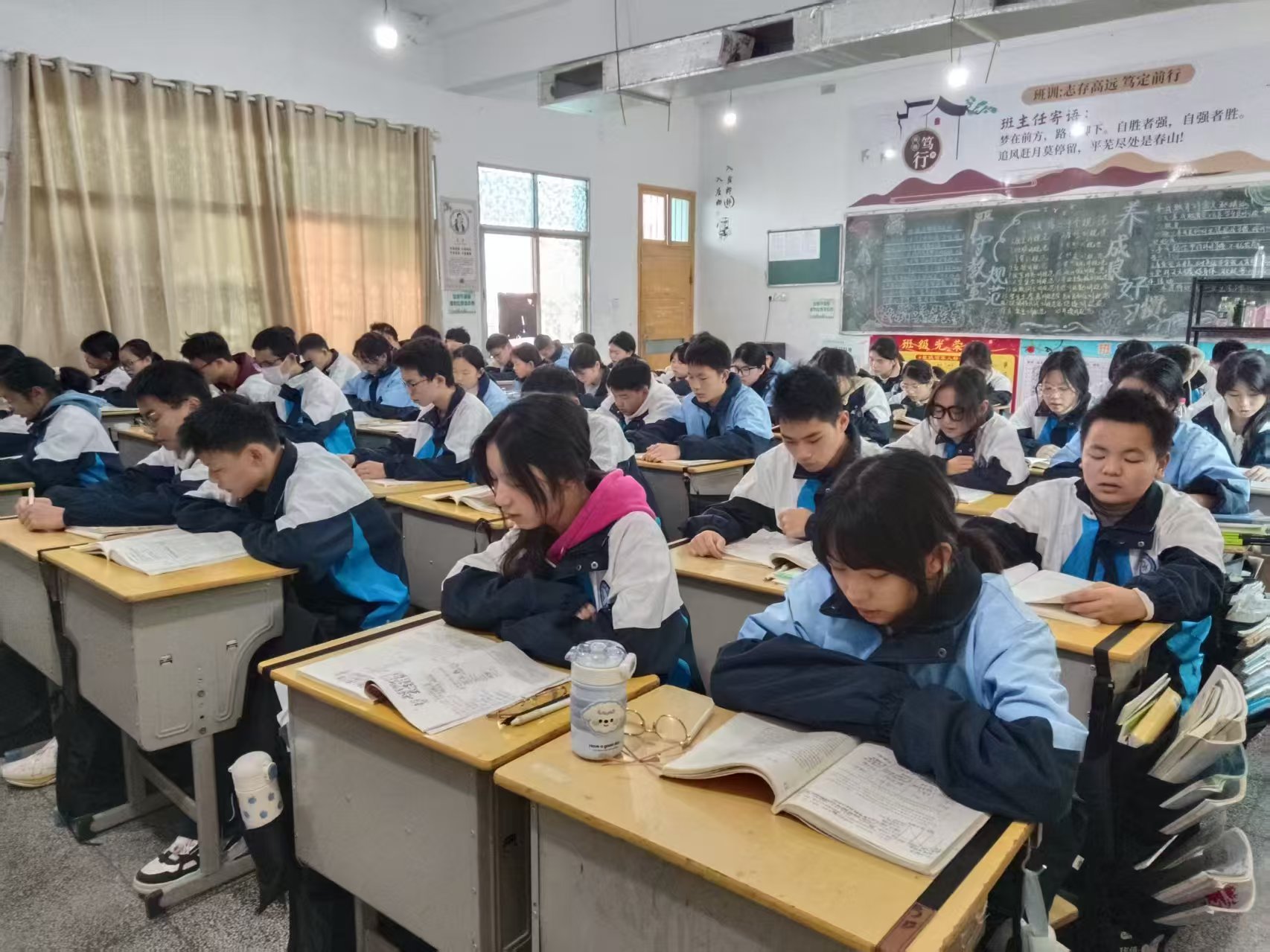 图片2.jpg 图片2.jpg