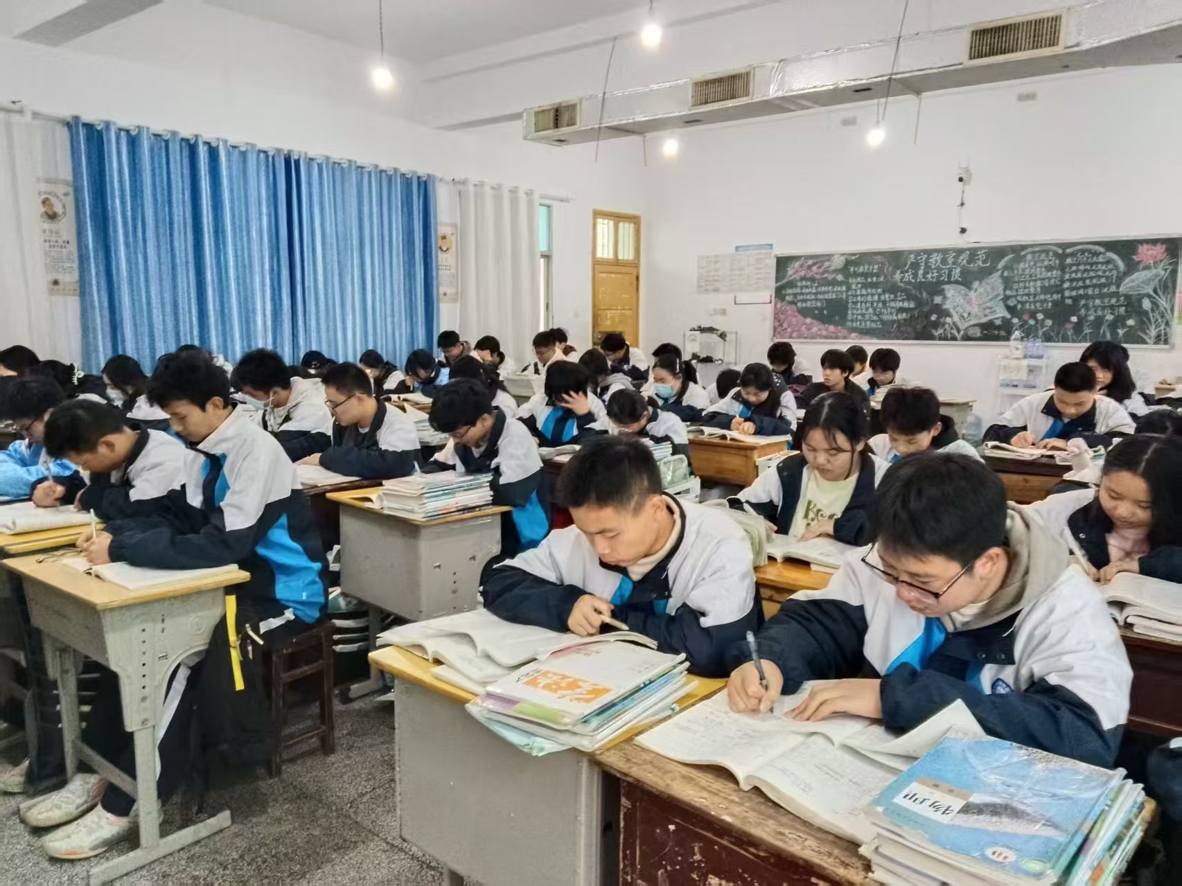 图片3.jpg 图片3.jpg